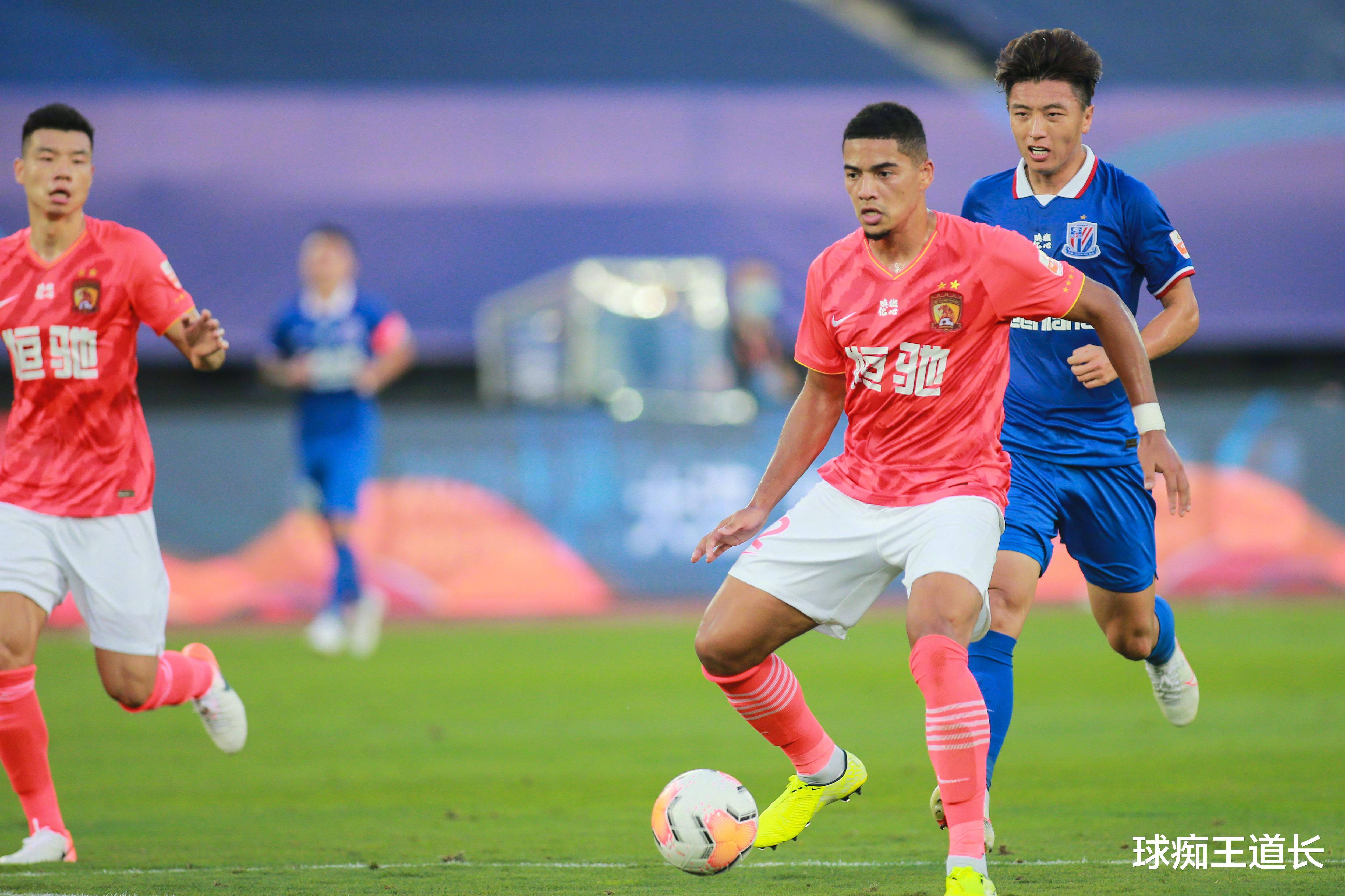 关于完整报道一支球队在亚洲俱乐部足球比赛中的亮眼表现的信息 关于完整报道一支球队在亚洲俱乐部足球比赛中的亮眼表现的信息