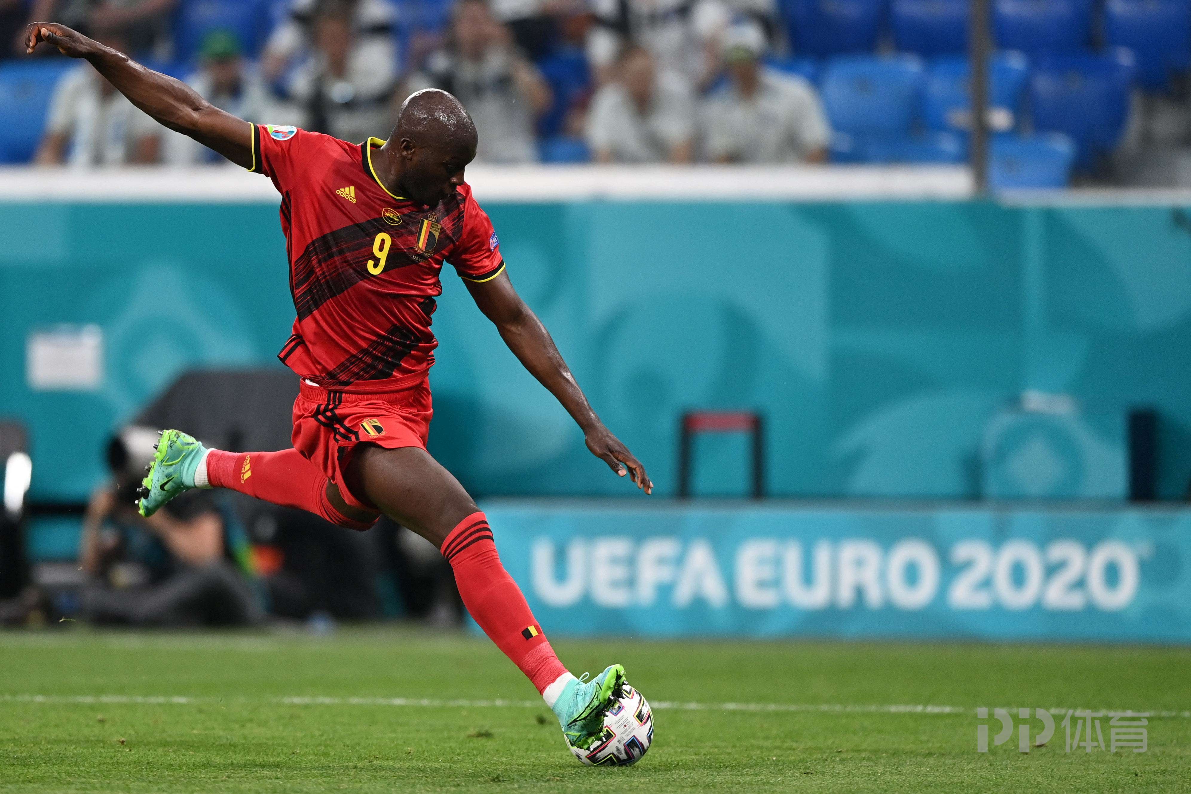 芬兰足球队战胜强敌,实力尽显 芬兰足球队战胜强敌,实力尽显