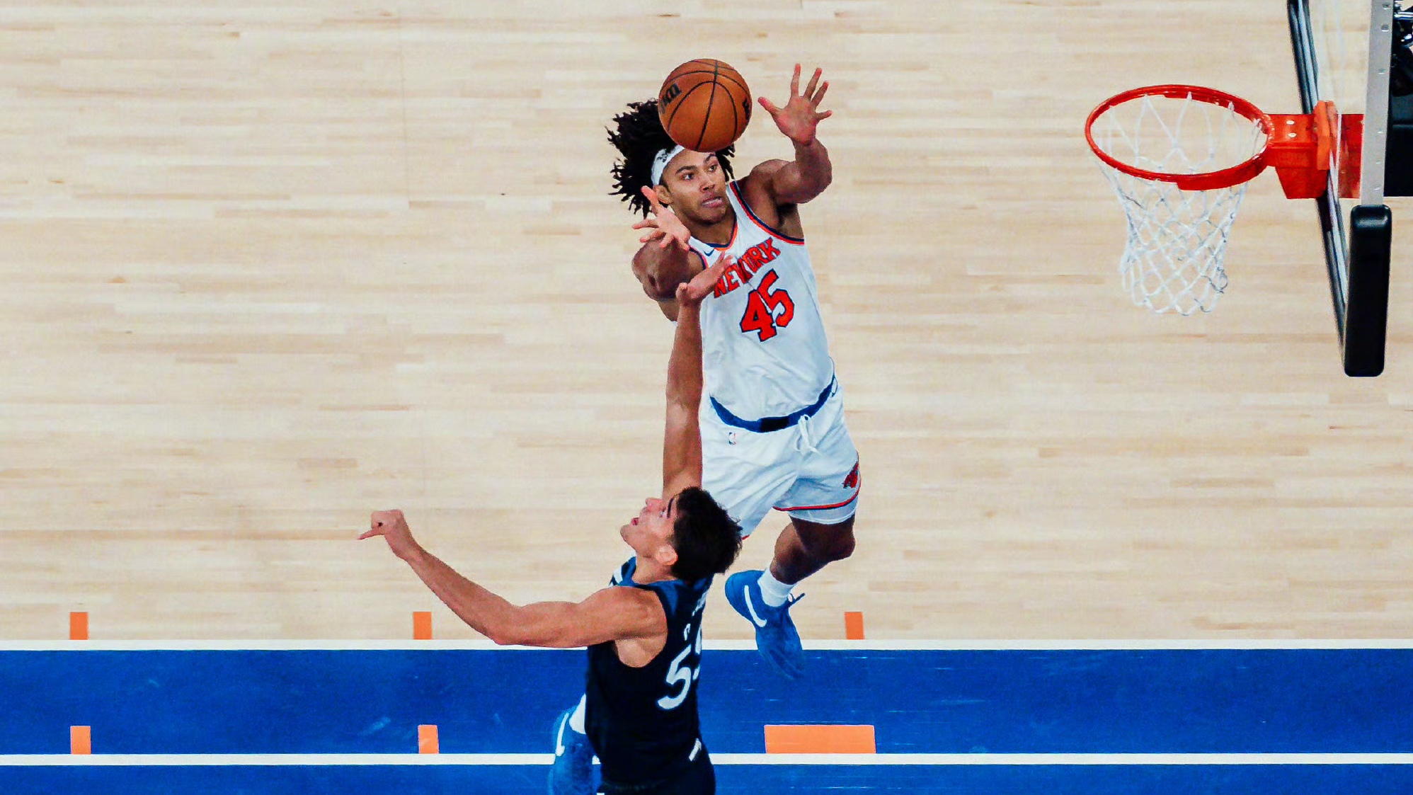 九游体育app-狼队客场大胜诺维奇，豪取三分