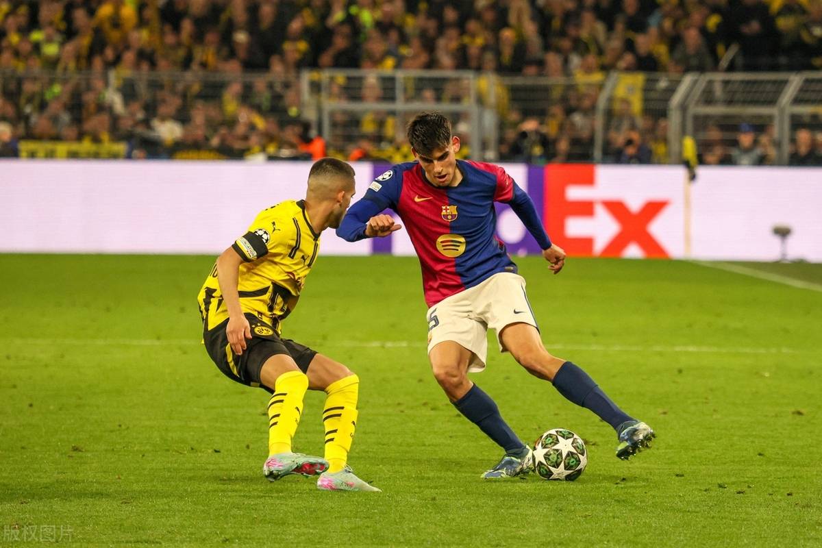 巴塞罗那逆转获胜，赢得关键三分