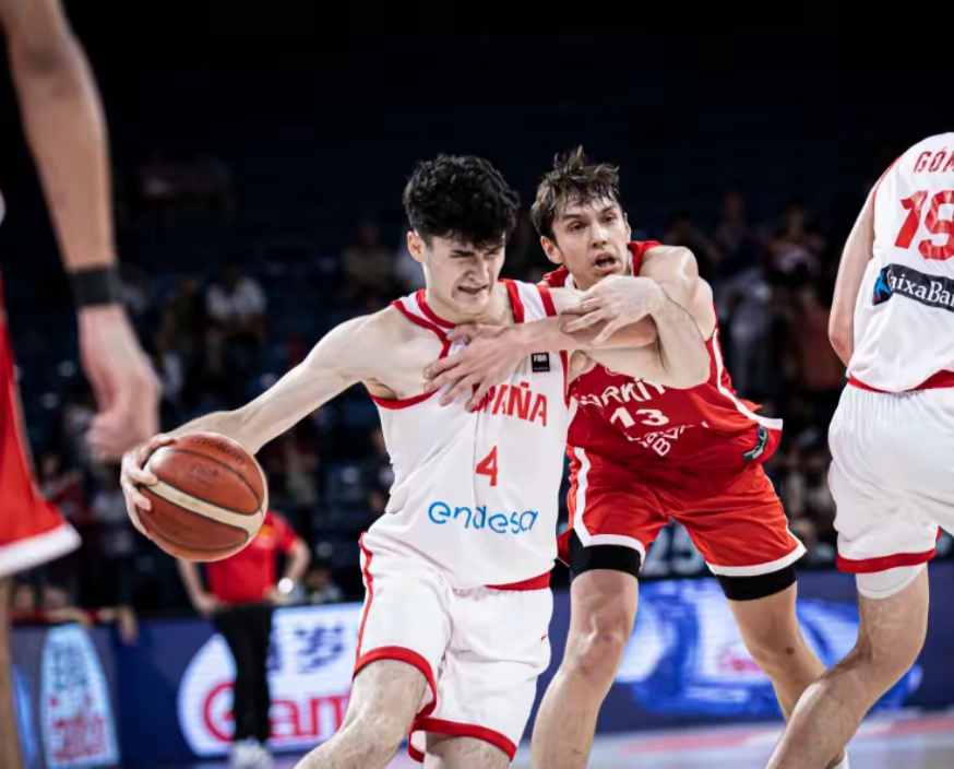 九游体育在线登录-球队经过激烈竞争，凭借团队合作赢得关键胜利