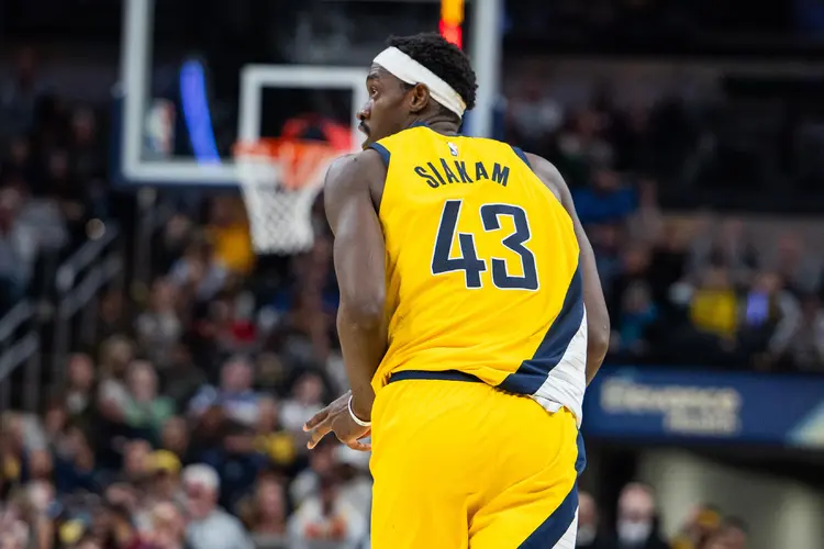 猛龙战马刺，西亚卡姆再度爆砍高效的简单介绍