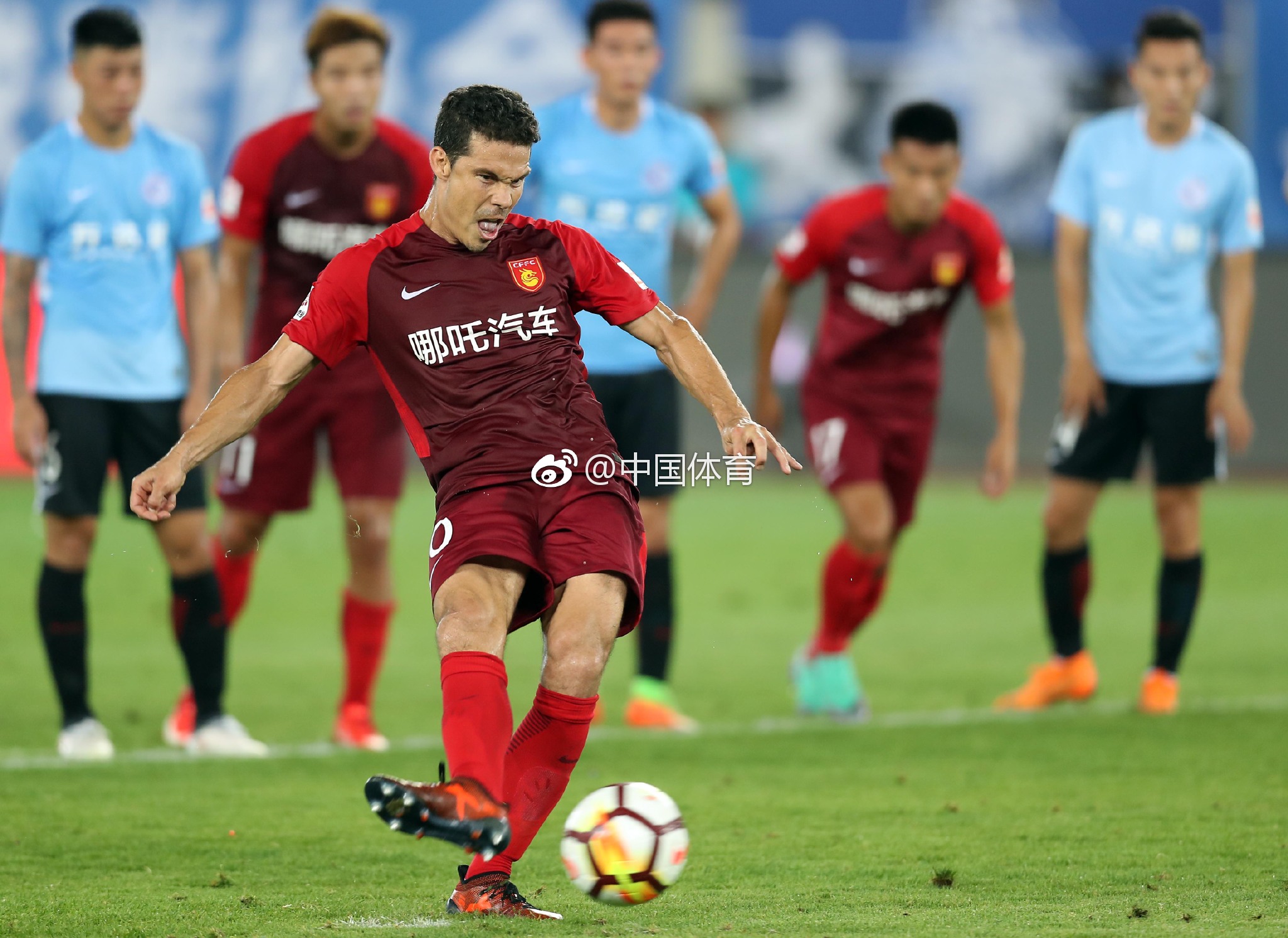 九游体育官网入口-关于郑州队在主场-逆转大连一方，斩获胜利的信息