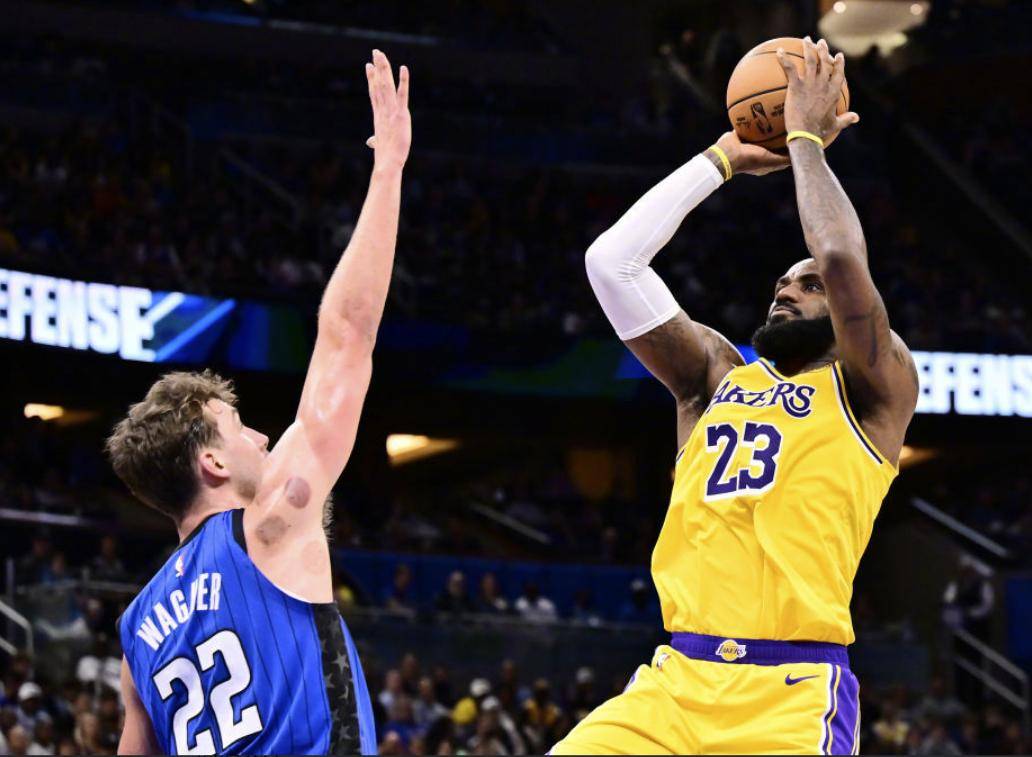 -NBA总决赛东区半决赛詹皇迎战