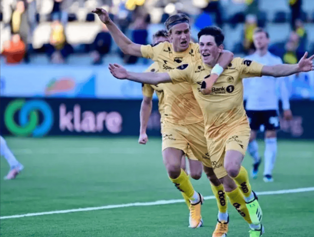 九游体育网页版登录入口-竞技场上的角逐，球员们用实力争夺胜利