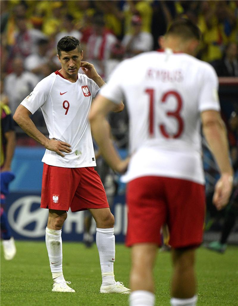 包含波兰流失瑞士，争夺出线权形势艰难的词条