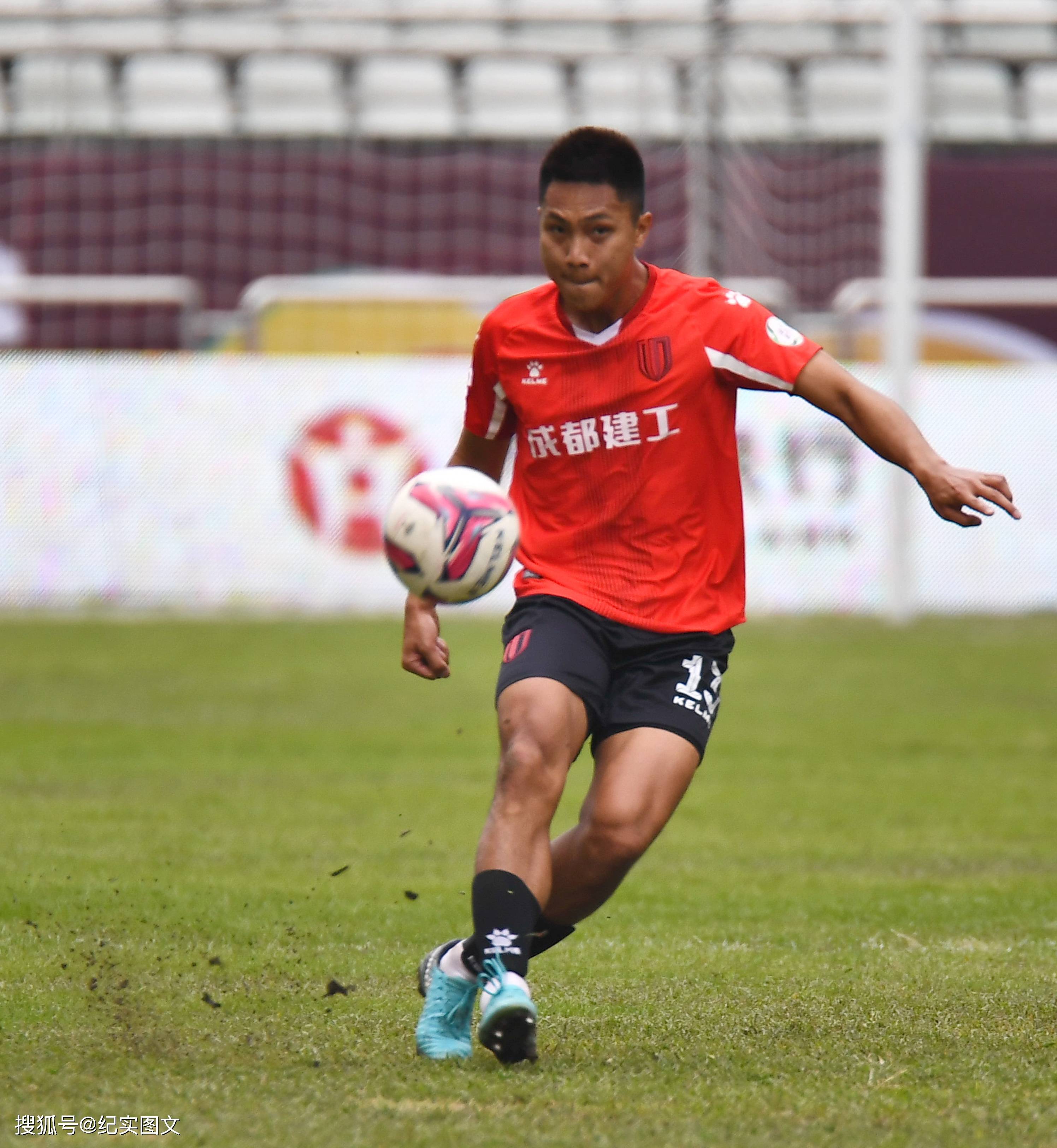 包含海口乐凯客场战胜成都蓉城，继续领跑中甲的词条