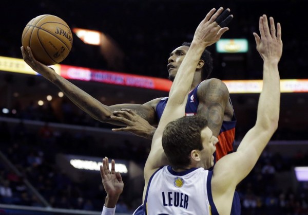 关于老鹰击败热火,康利独得32分的信息 关于老鹰击败热火,康利独得32分的信息