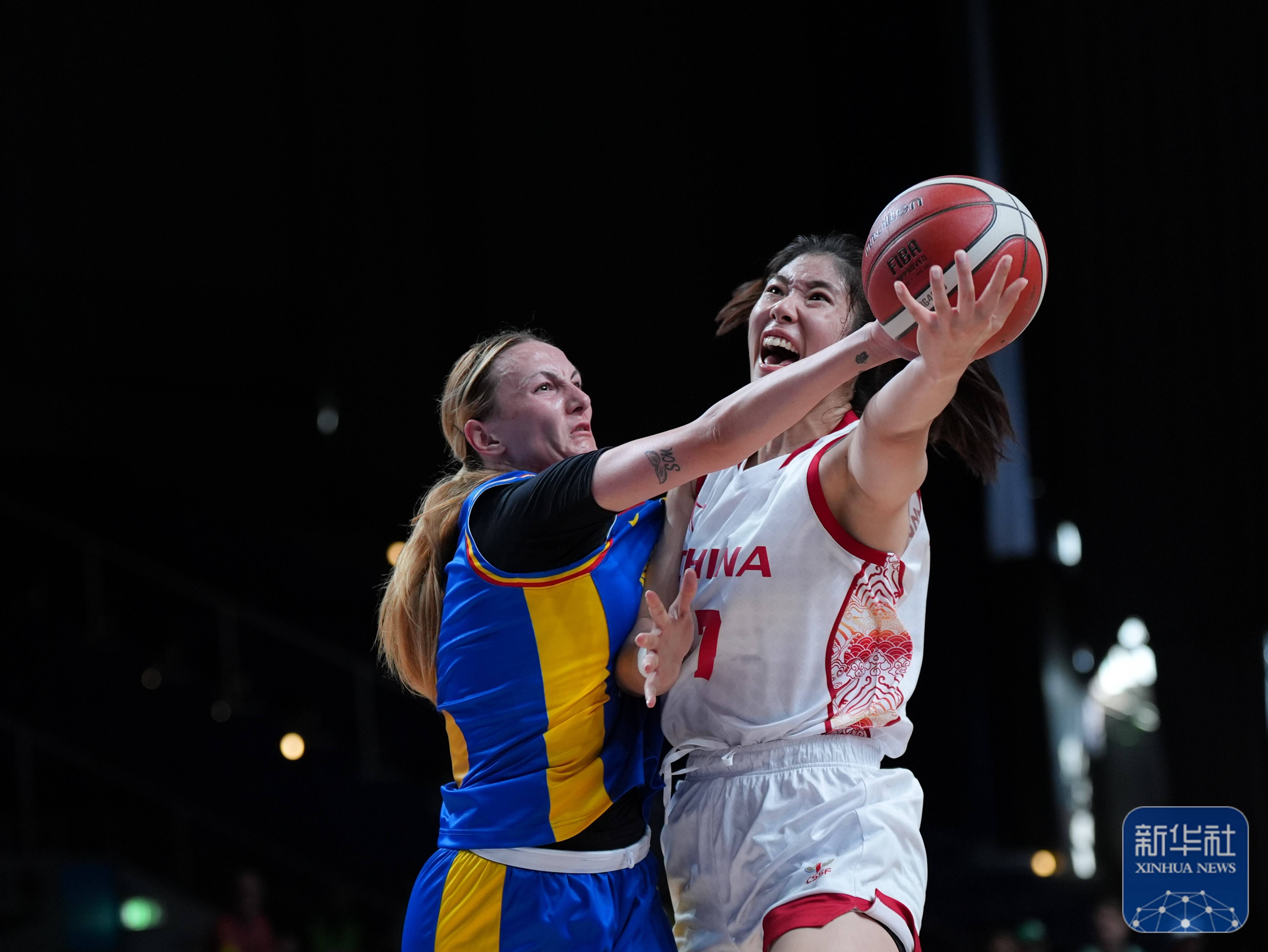 罗马尼亚队在比赛中获得关键三分 罗马尼亚队在比赛中获得关键三分